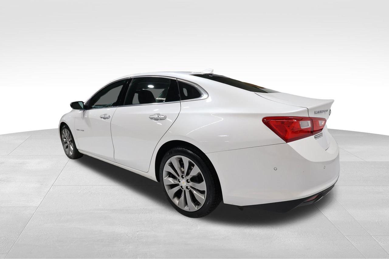 2018 Chevrolet Malibu Premier photo 2
