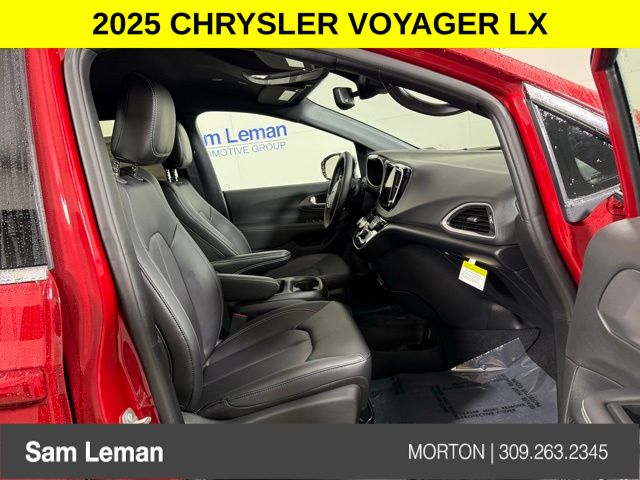 2025 Chrysler Voyager LX photo 2