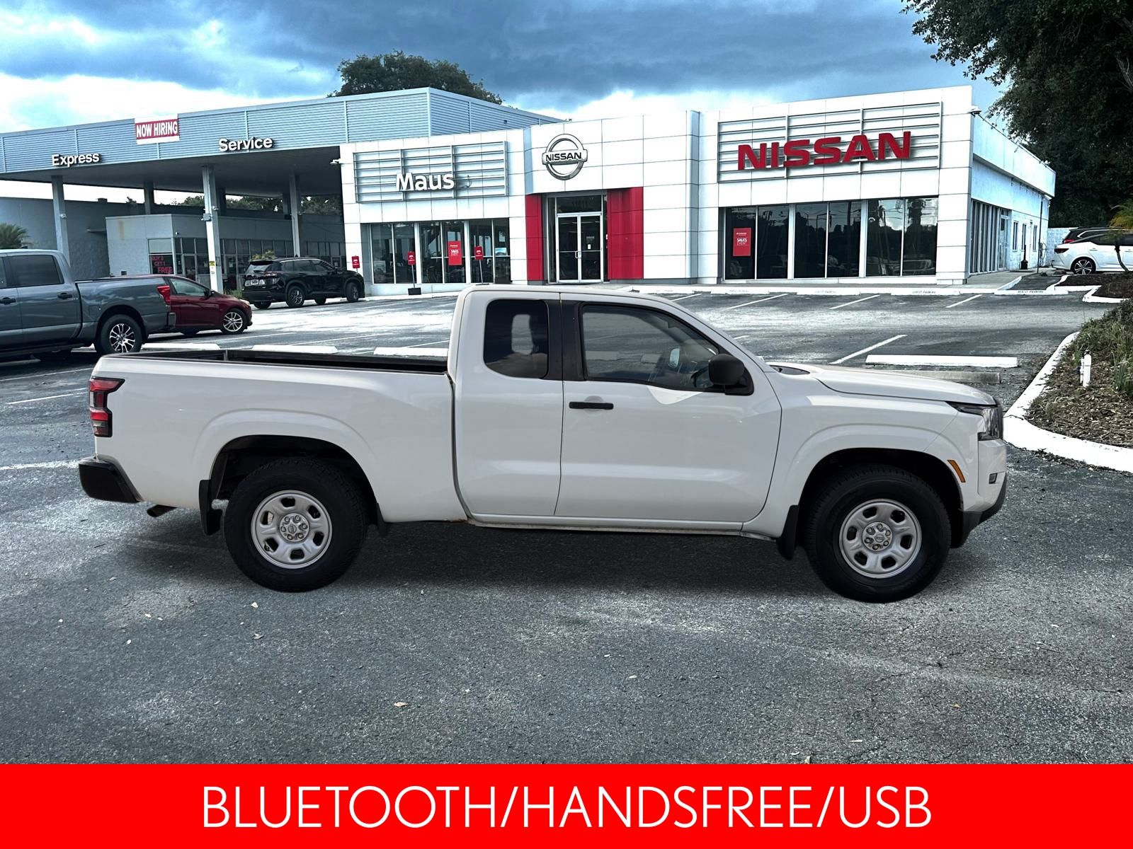 2022 Nissan Frontier S photo 2