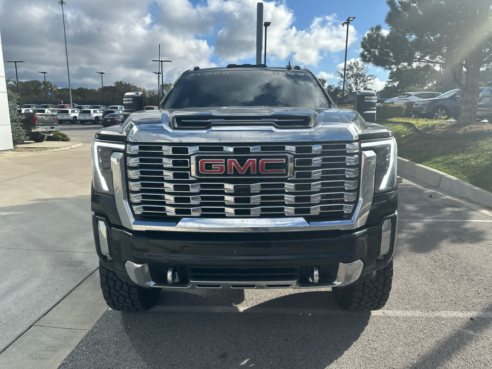 Used 2025 GMC Sierra 2500HD Denali with VIN 1GT4UREY7SF286695 for sale in Kansas City