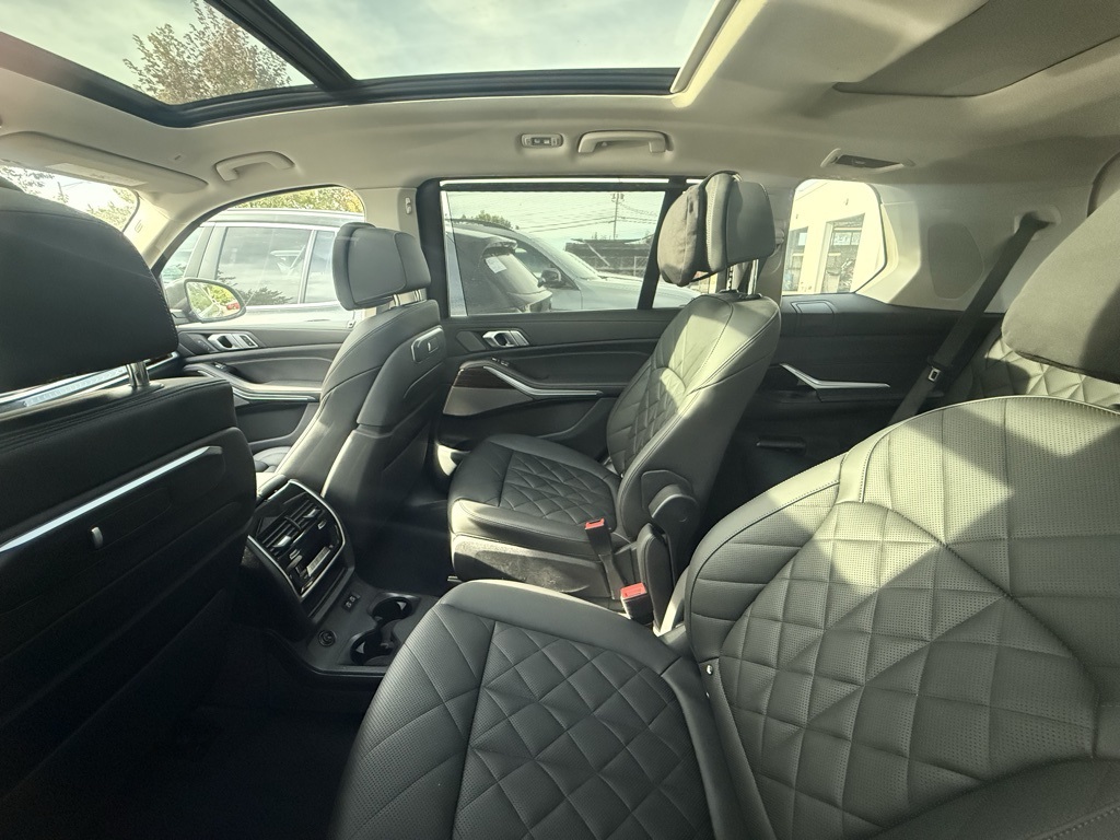 2025 Bmw X7 xDrive40i photo 4