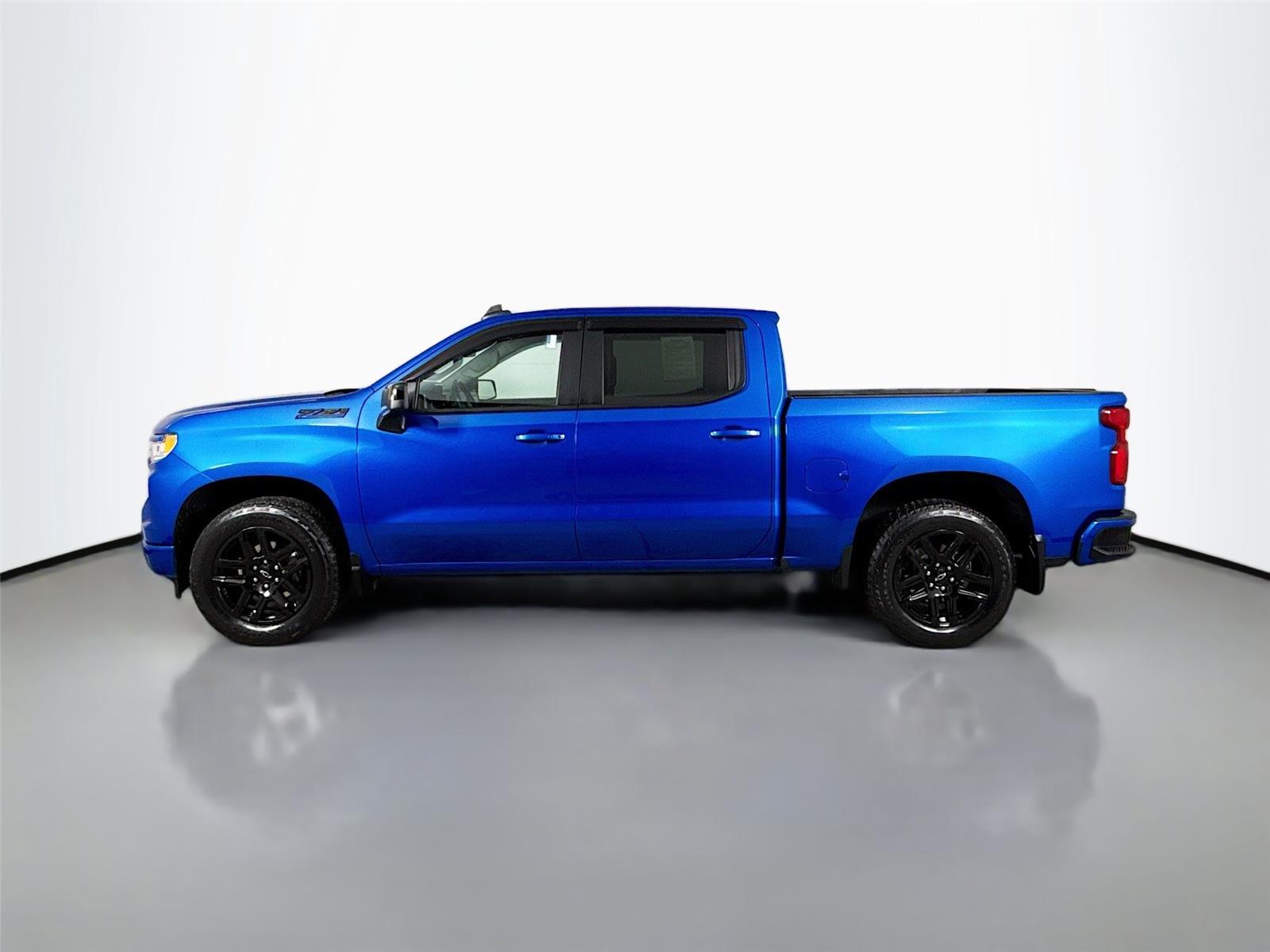 2023 Chevrolet Silverado 1500 RST photo 3