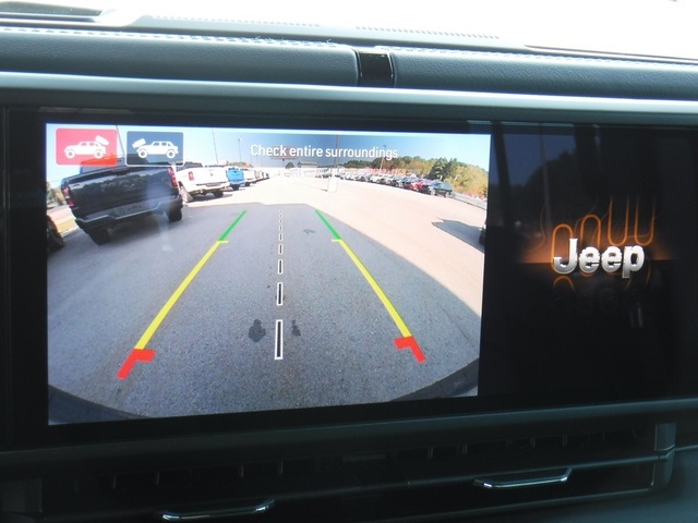 2025 Jeep Wrangler Sahara photo 22
