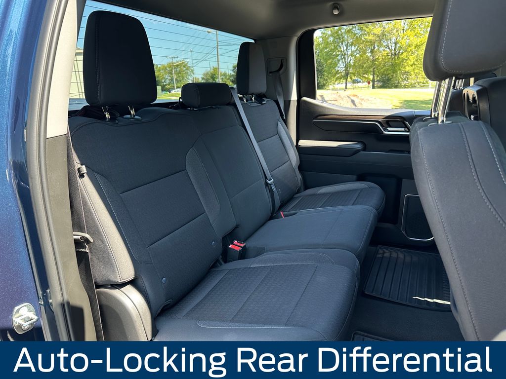 2022 Chevrolet Silverado 1500 LT photo 16