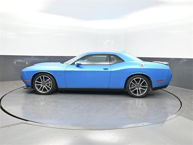 2023 Dodge Challenger R/T photo 2