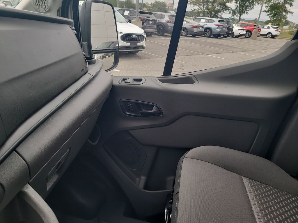 2025 Ford Transit photo 25