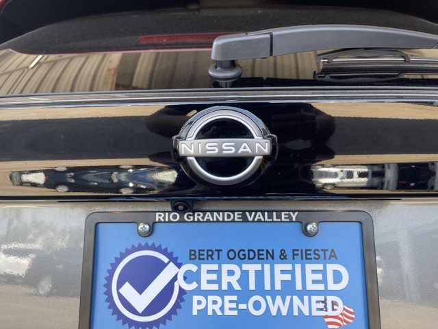 2025 Nissan Kicks SR photo 3