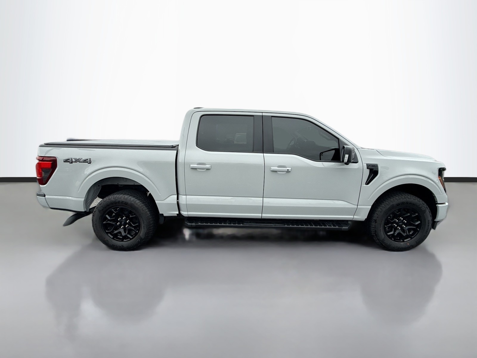 2024 Ford F-150 XLT photo 4