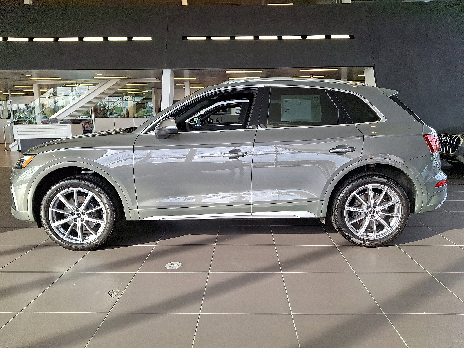 2024 Audi SQ5 Premium Plus photo 2