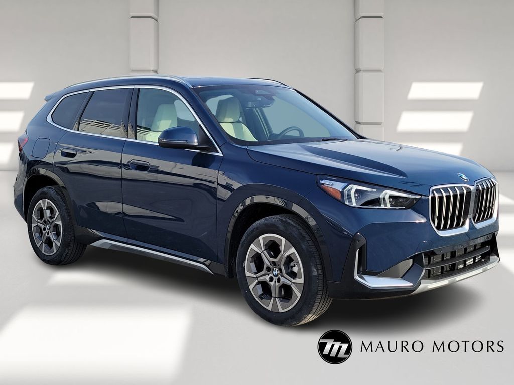 2026 BMW X1 28i's photo