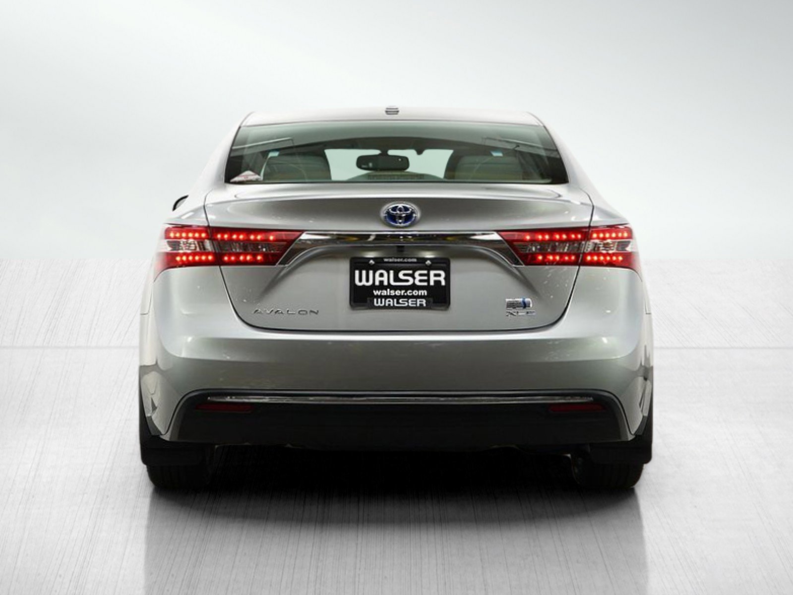 2016 Toyota Avalon Hybrid XLE Premium photo 4