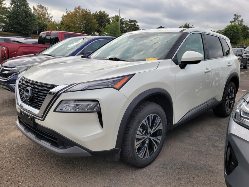 2023 Nissan Rogue SV photo 3