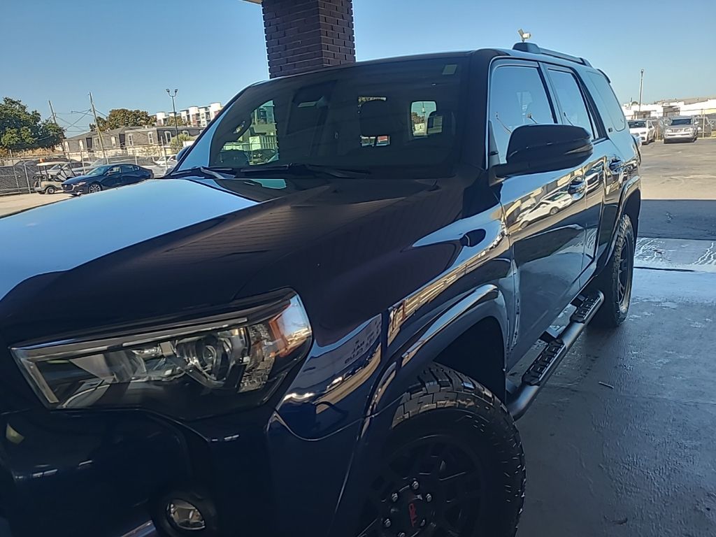 2023 Toyota 4Runner SR5 Premium's photo