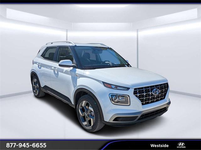 2026 Hyundai Venue SEL's photo