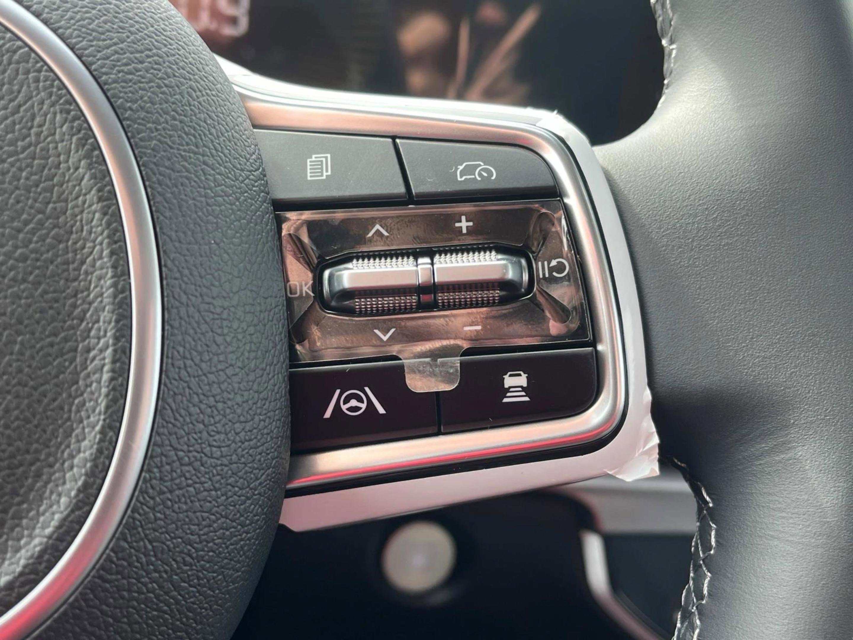 2025 Kia Sorento S photo 21