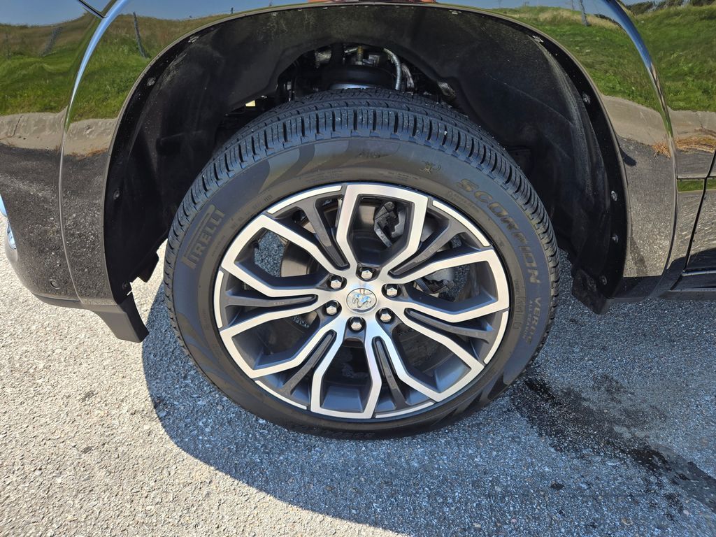 2025 Ram 1500 photo 32