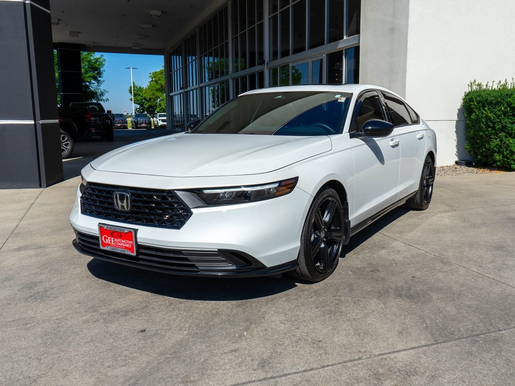 2025 Honda Accord Hybrid Sport-L photo 3