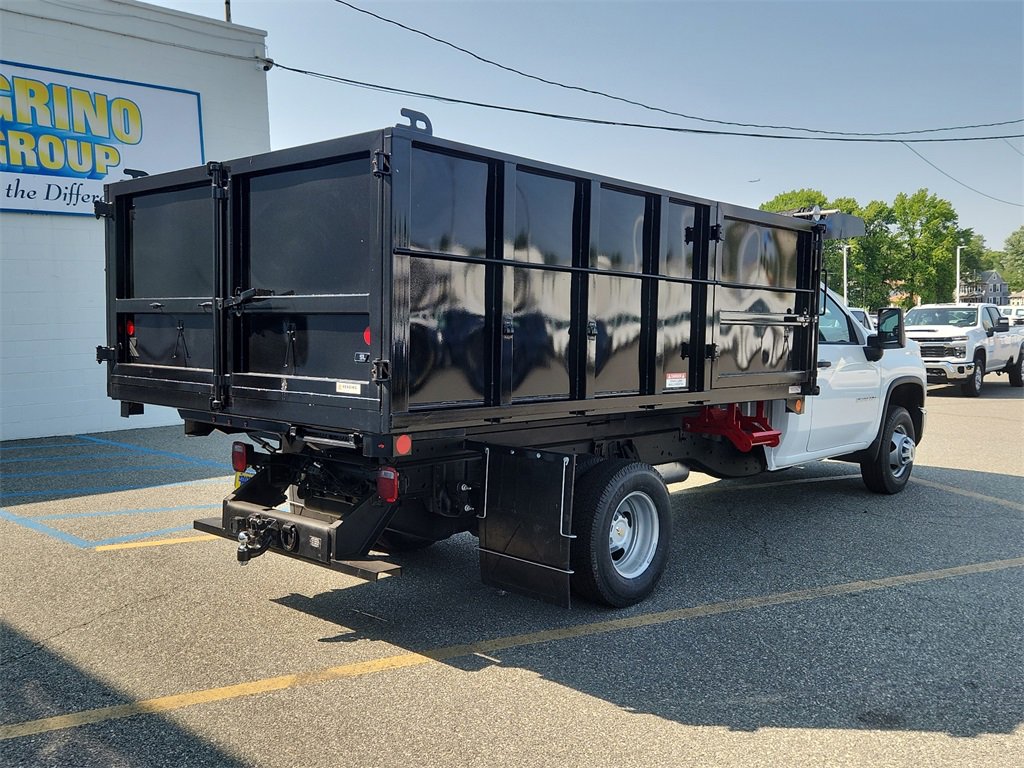 2025 Chevrolet Silverado 3500HD Work Truck photo 4