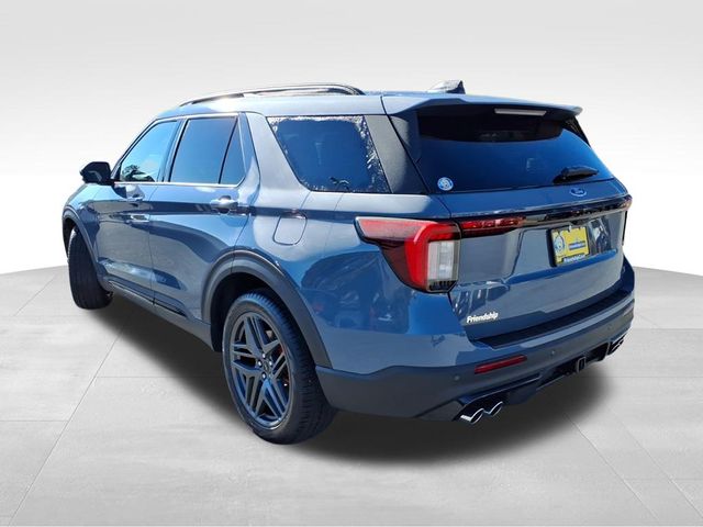 2025 Ford Explorer ST photo 4