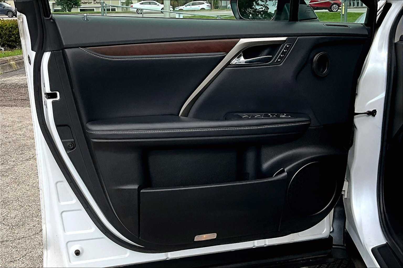 2022 Lexus RX 450h photo 25