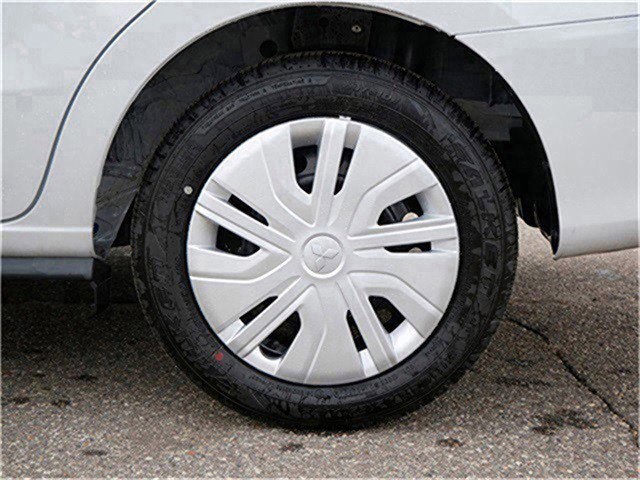 2024 Mitsubishi Mirage G4 ES photo 3