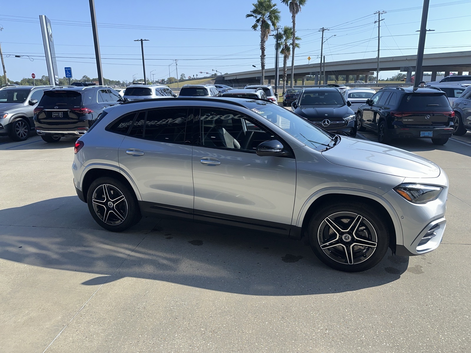 2025 Mercedes Benz GLA 250 photo 4