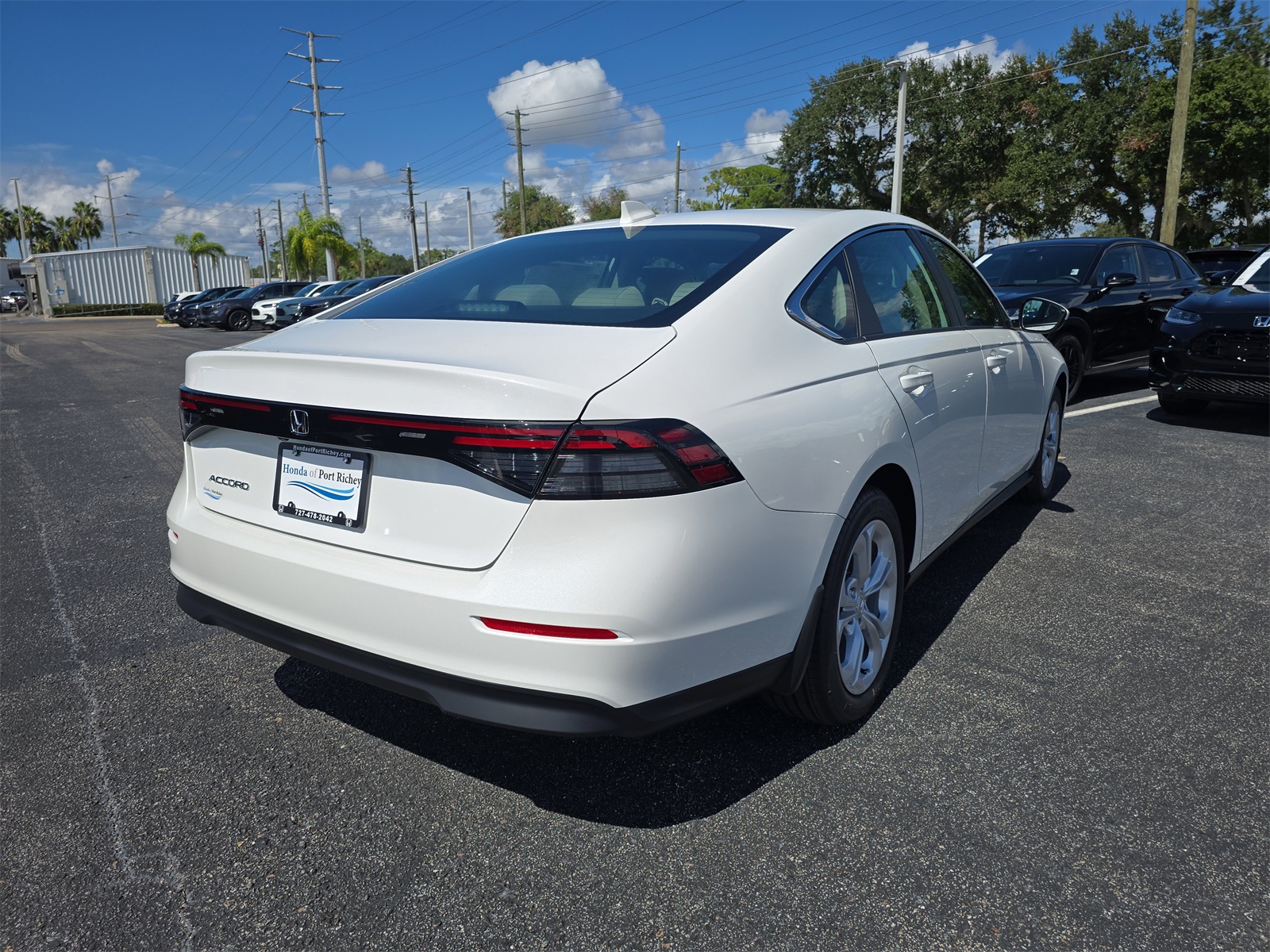 2025 Honda Accord LX photo 4
