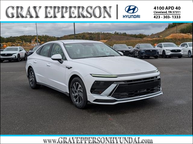 2026 Hyundai Sonata Hybrid Blue's photo