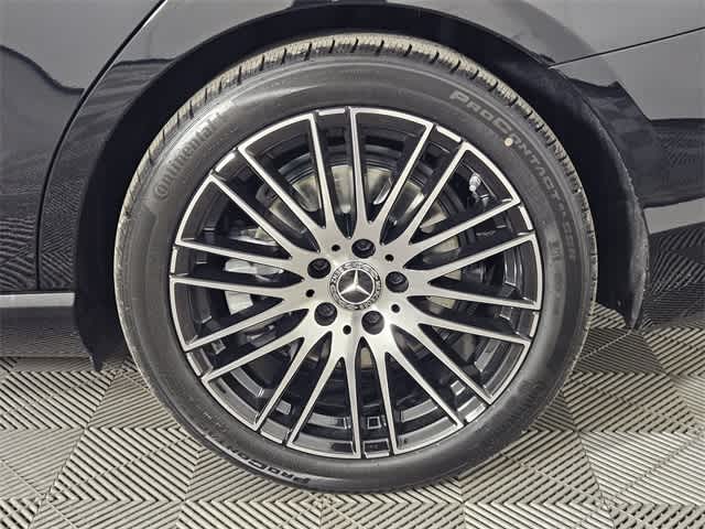 2025 Mercedes Benz C 300 4MATIC photo 5