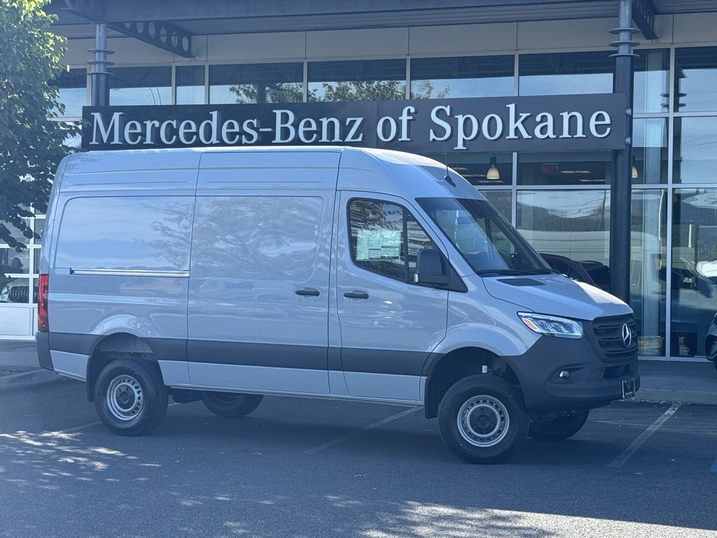 2025 Mercedes-Benz Sprinter Cargo Van 2500's photo