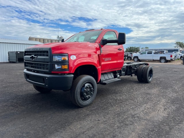 2024 Chevrolet Silverado 4500 Medium Duty Chassis Cab Work Truck's photo