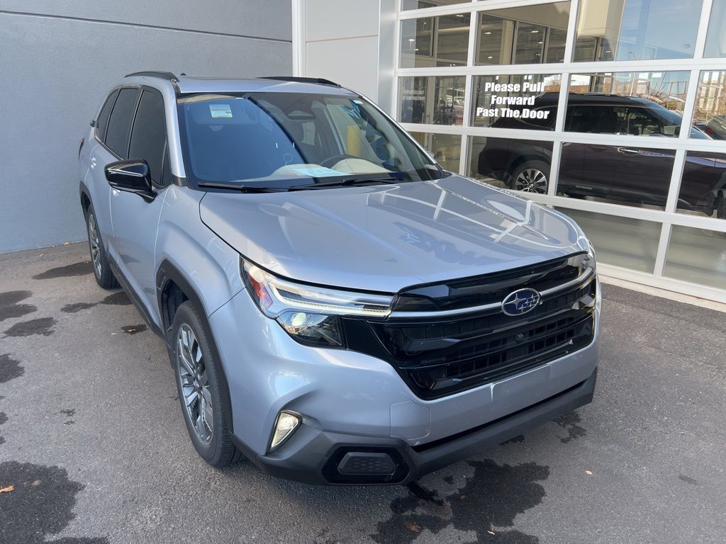 2025 Subaru Forester Touring photo 2