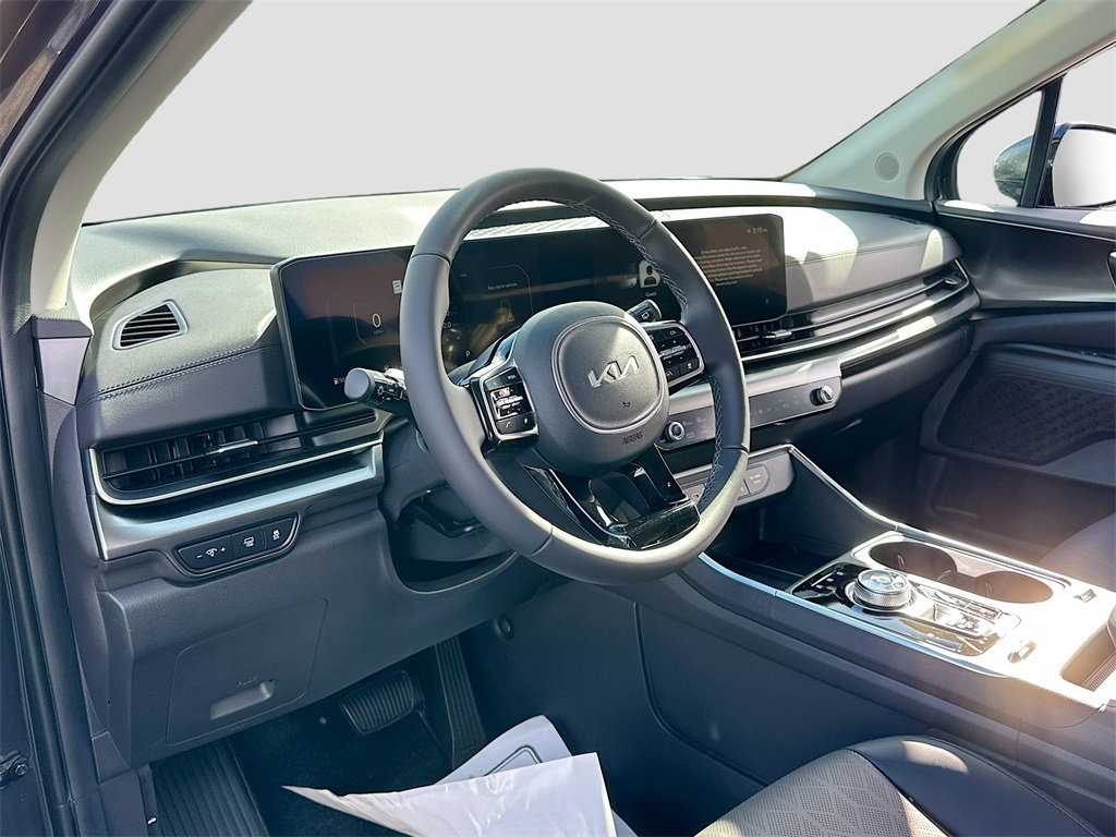 2026 Kia Carnival SX photo 4