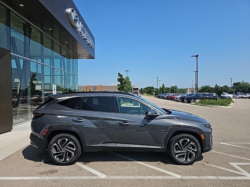 2025 Hyundai Tucson Limited photo 6