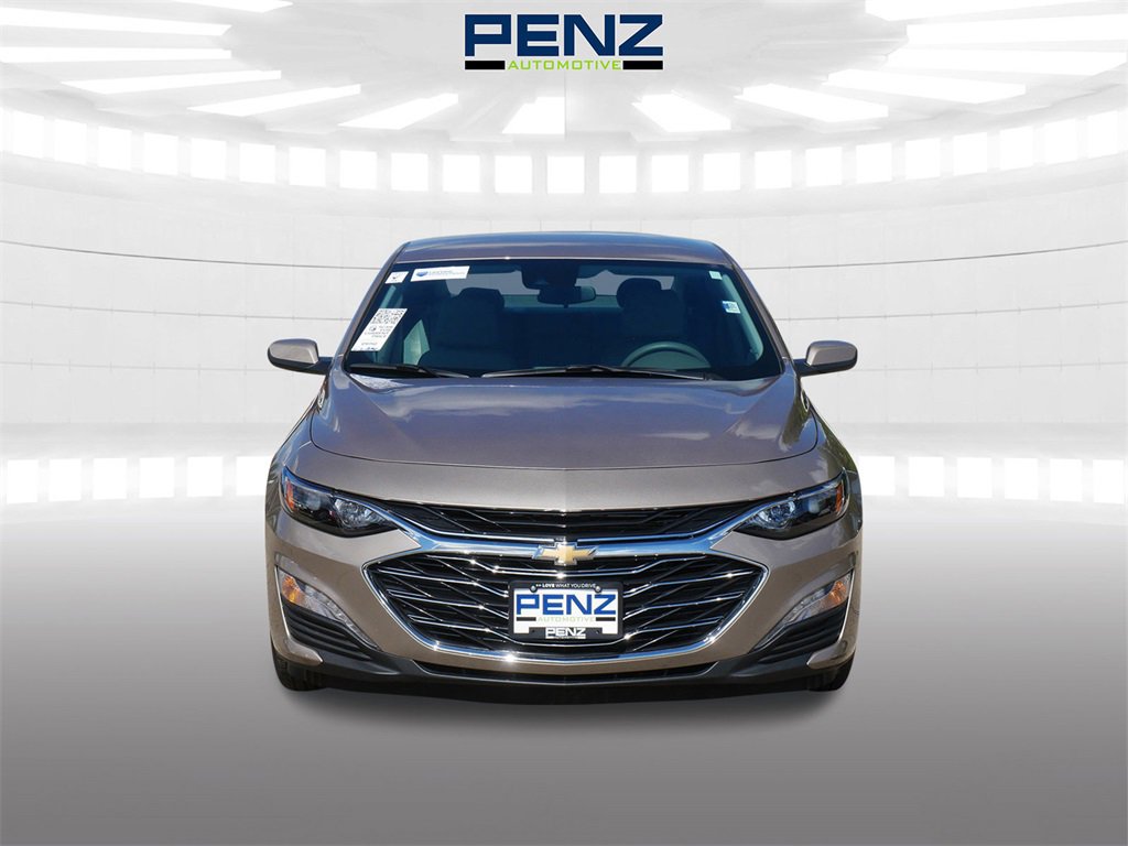 Used 2025 Chevrolet Malibu 1LT with VIN 1G1ZD5ST9SF139097 for sale in Rochester, Minnesota