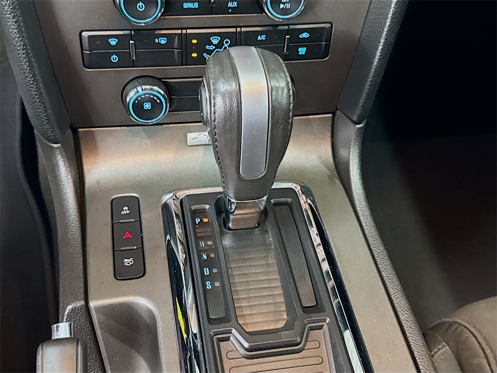 2014 Ford Mustang V6 photo 14