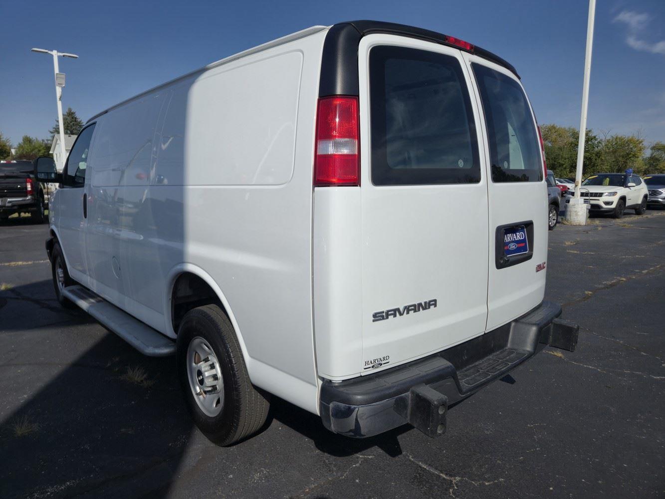 2023 Gmc Savana Cargo 2500 photo 4