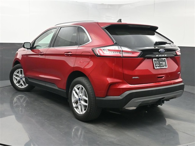 2021 Ford Edge SEL photo 4