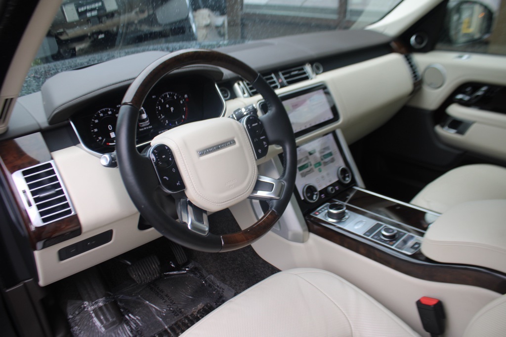 2020 Land Rover Range Rover HSE photo 4