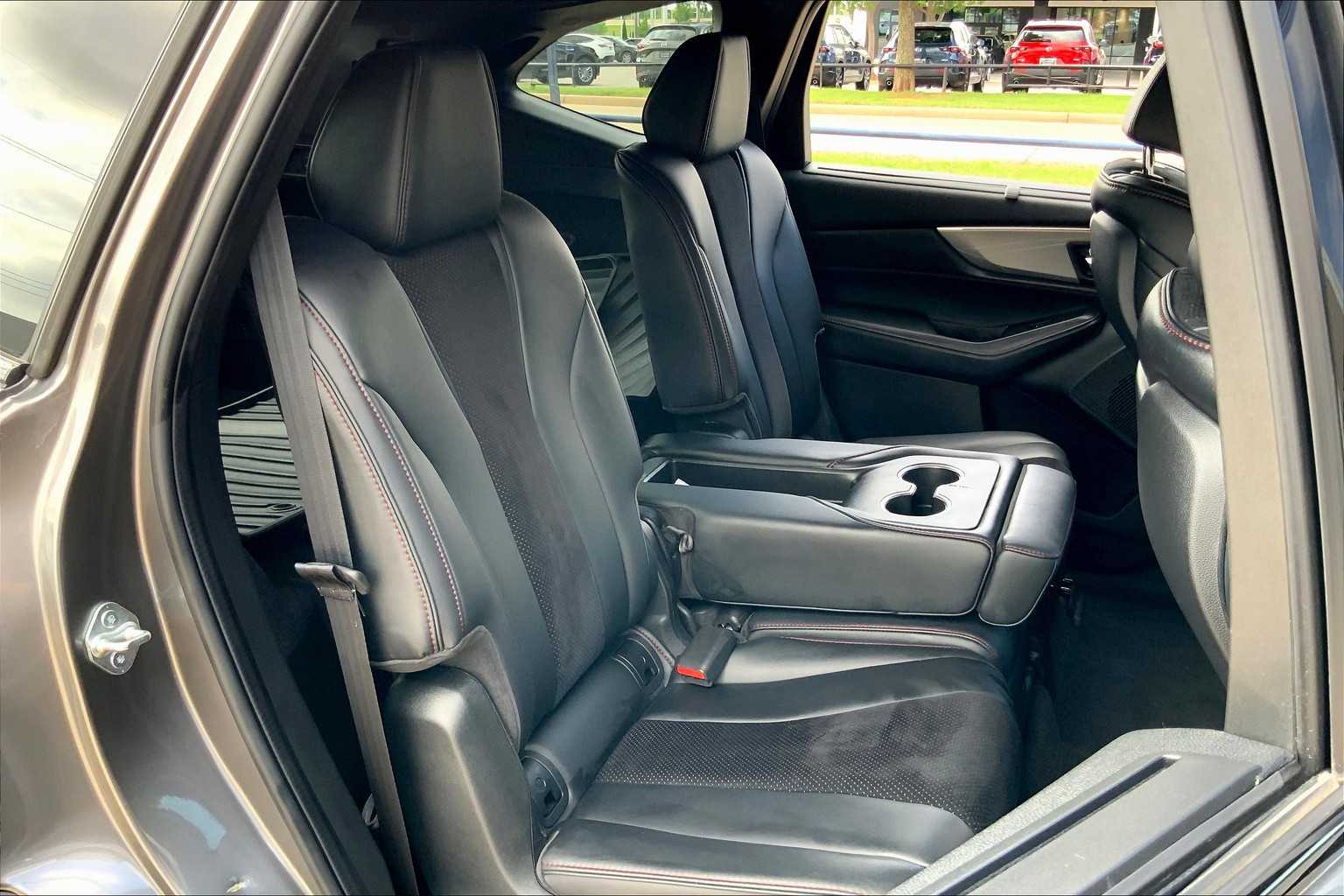 2022 Acura MDX SH-AWD A-Spec photo 17
