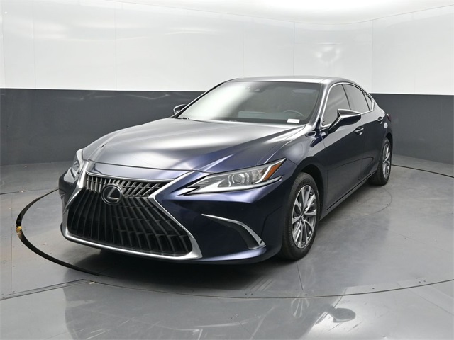 2022 Lexus ES 350's photo