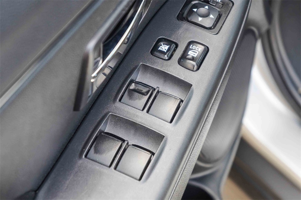 2024 Mitsubishi Outlander Sport ES photo 21