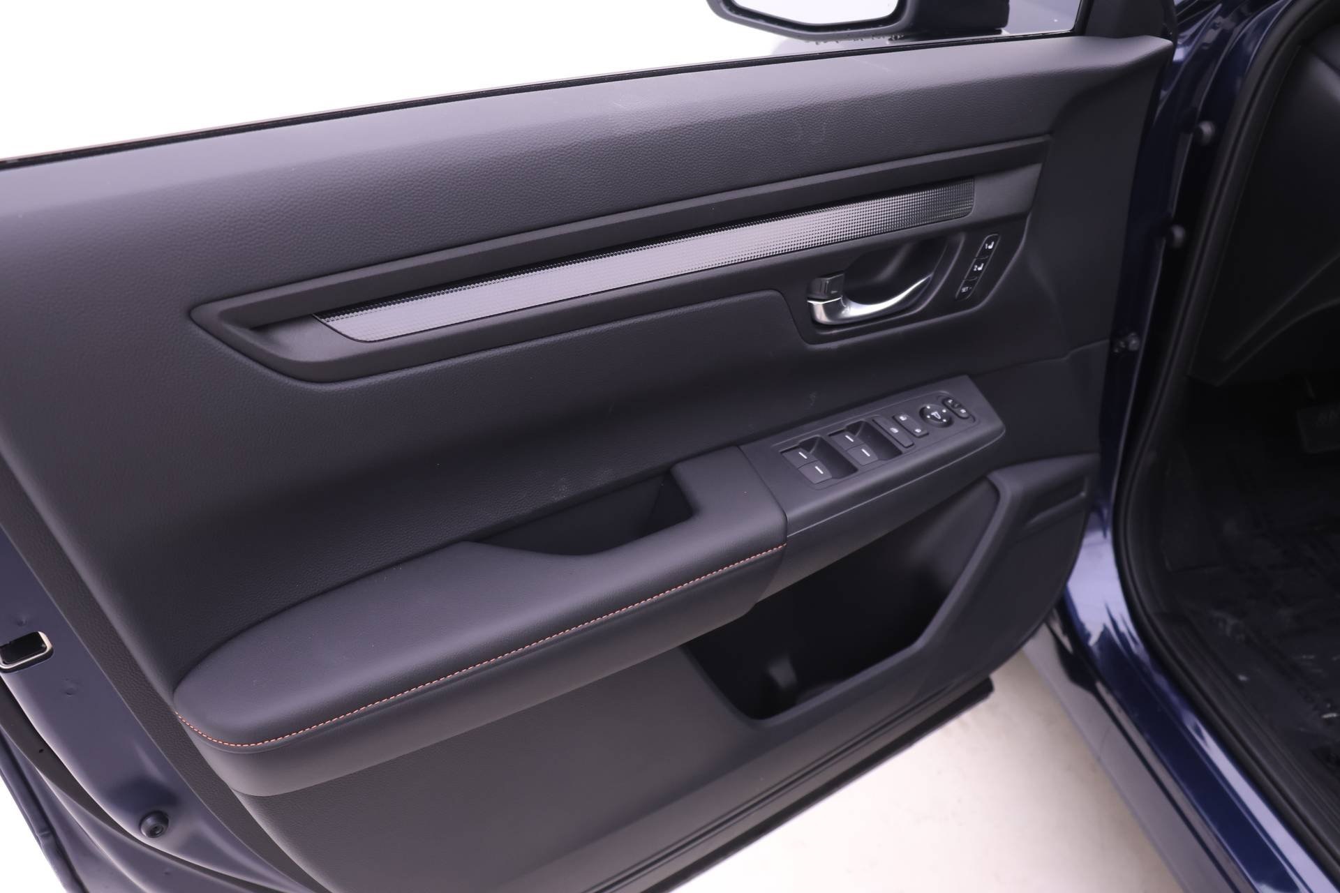 2026 Honda CR-V Hybrid Sport-L photo 6