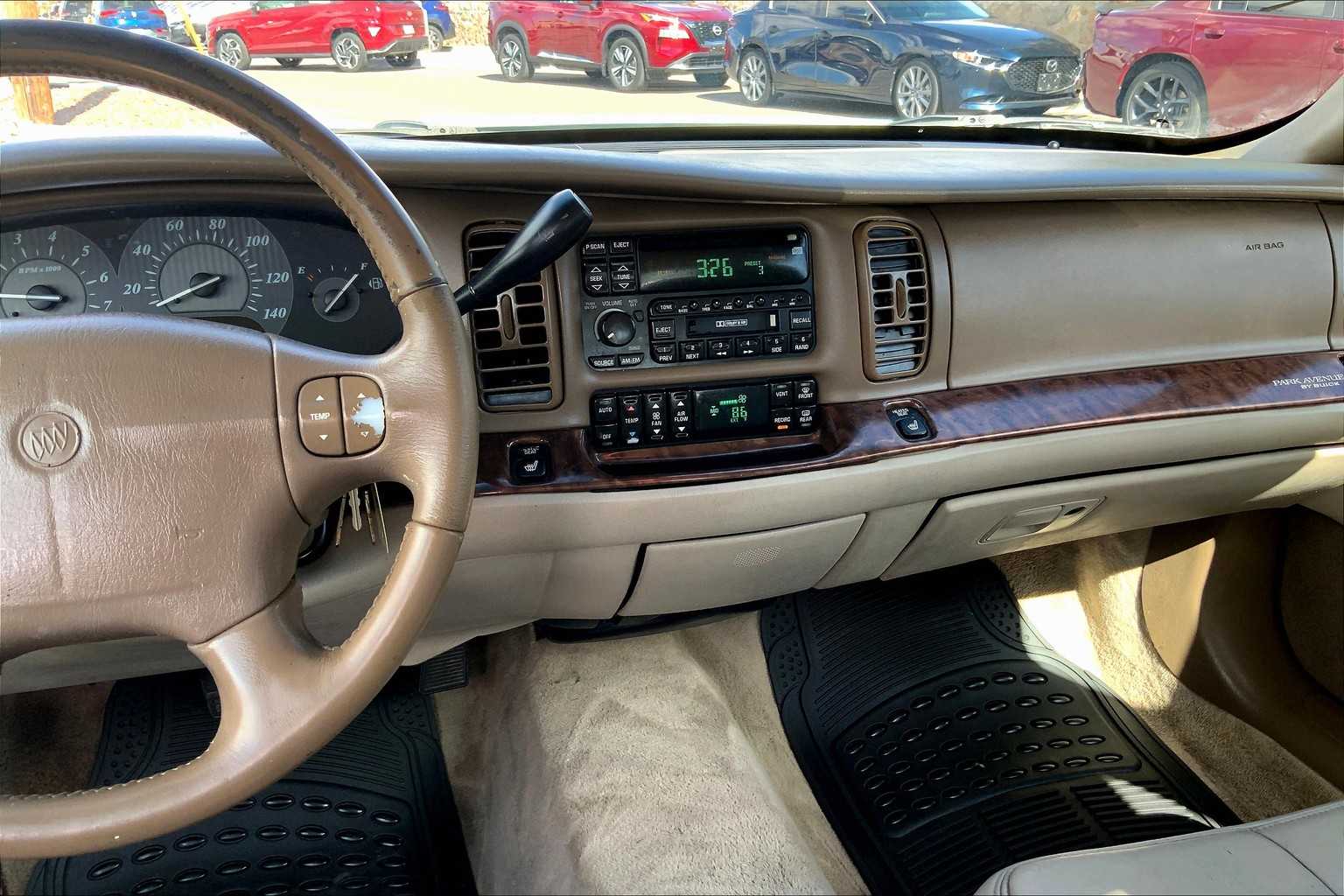 2004 Buick Park Avenue photo 6