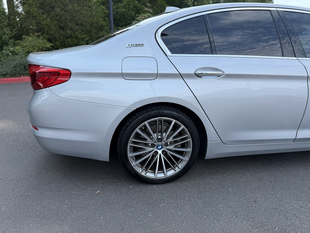 2018 Bmw 530e Sedan photo 2
