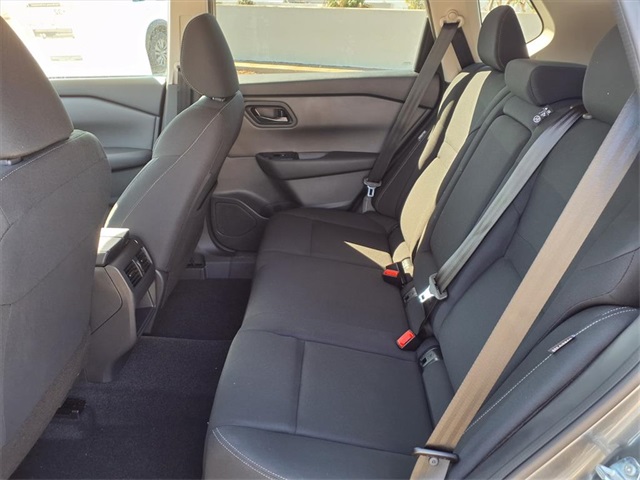 2026 Nissan Rogue S photo 10