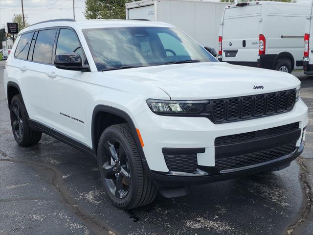 2025 Jeep Grand Cherokee L Altitude's photo