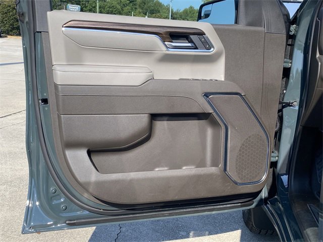 2025 Chevrolet Silverado 1500 LT photo 18