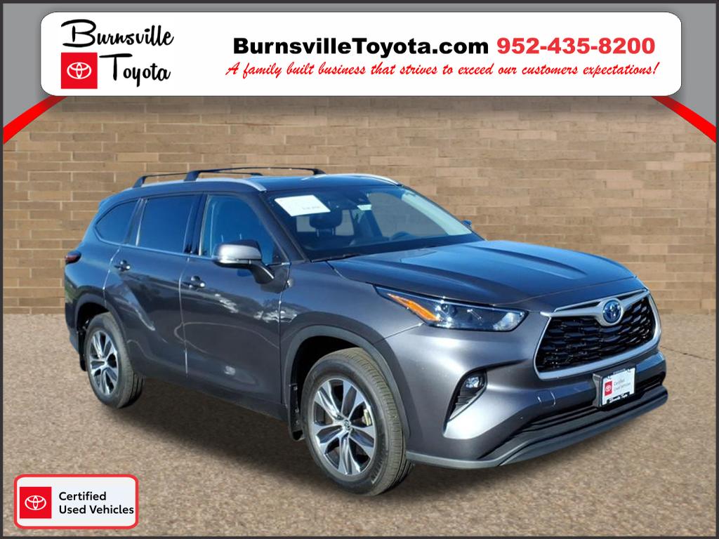2022 Toyota Highlander XLE's photo