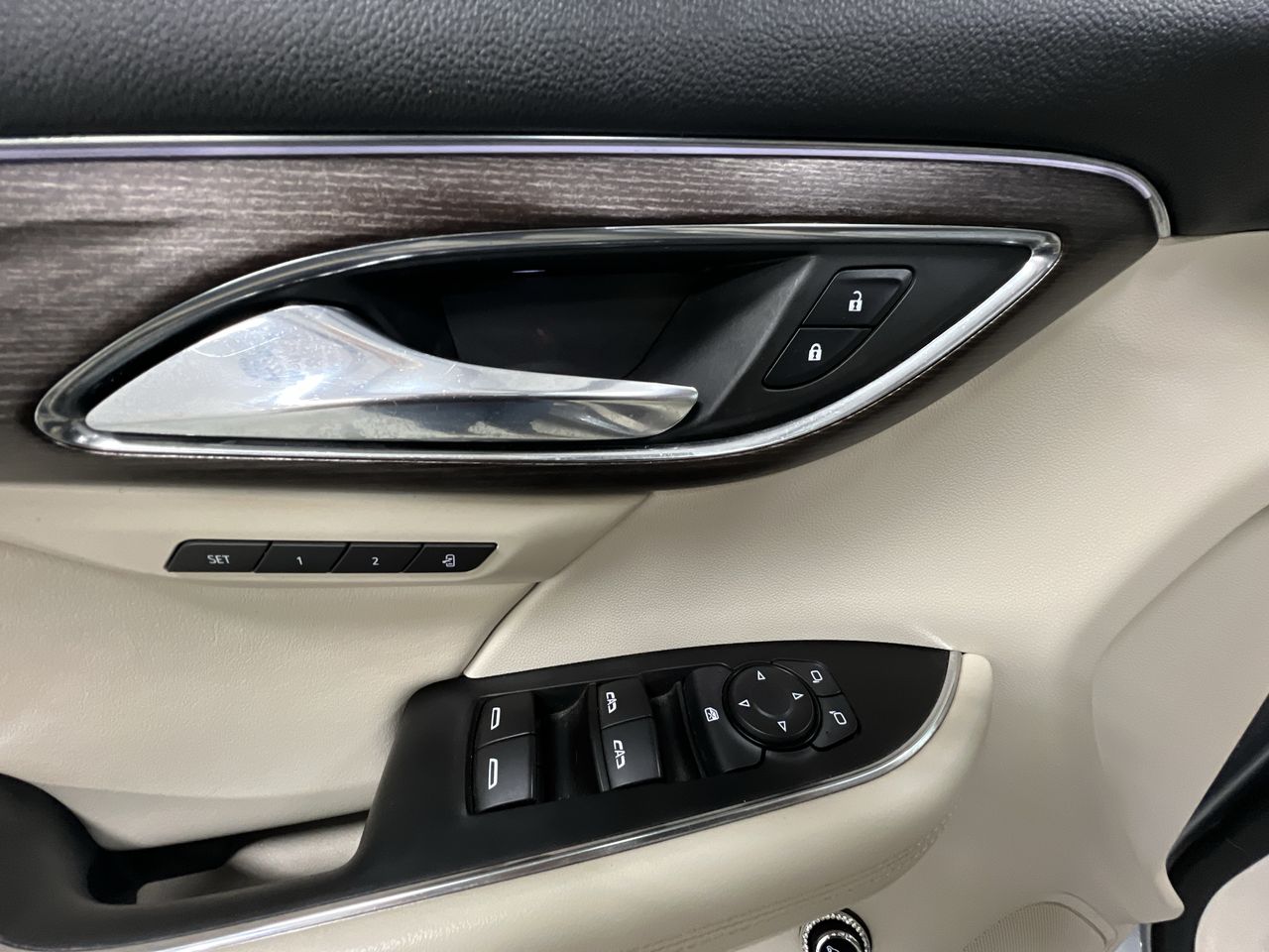 2022 Buick Envision Avenir photo 23